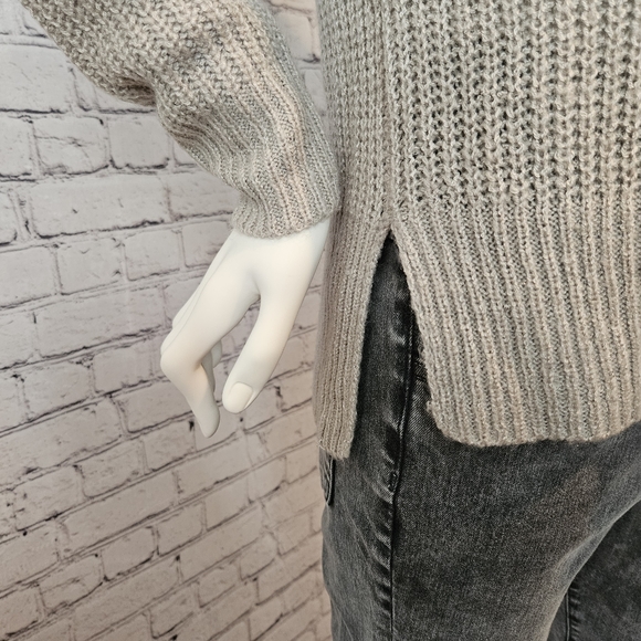 Cage silver choker sweater size small - Picture 3 of 6